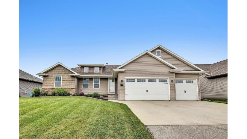 3360 Bower Creek Road Bellevue, WI 54115 by Keller Williams Green Bay - PREF: 920-680-3708 $379,900