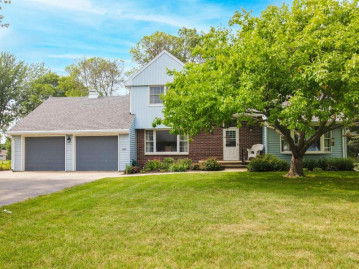 W4842 Spring Hill Drive, Sherwood, WI 54169