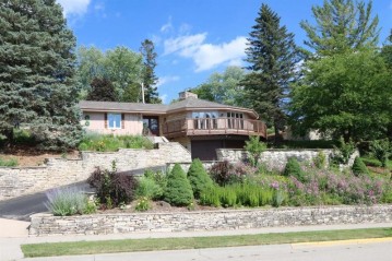 141 South Wind Trail, Horicon, WI 53032-1219