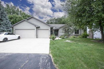 12 Springbrook Cercle Drive, Grand Chute, WI 54914