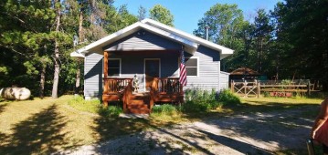 W13215 County Road C, Silver Cliff, WI 54104