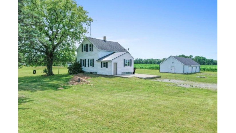 N5821 County Rd C Green Valley, WI 54111 by Dallaire Realty - Office: 920-569-0827 $179,900