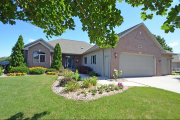 1911 Sagebrush Way, Bellevue, WI 54311-5037