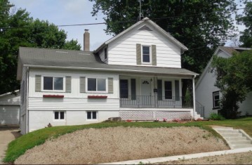 104 W 14th Street, Clintonville, WI 54929-1269