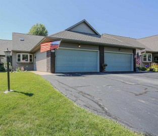 981 Solar Parkway Street, Fox Crossing, WI 54956