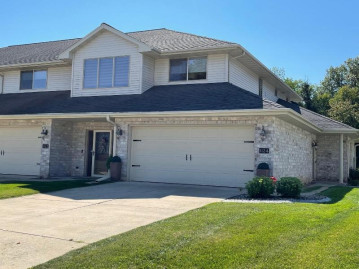 1124 Heyerdahl Heights, Hobart, WI 54155-8664