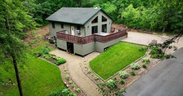 187 Leisure Way, Fulton, WI 53534