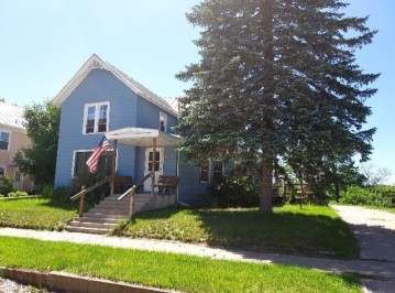 305 S Main St, Westfield, WI 53964