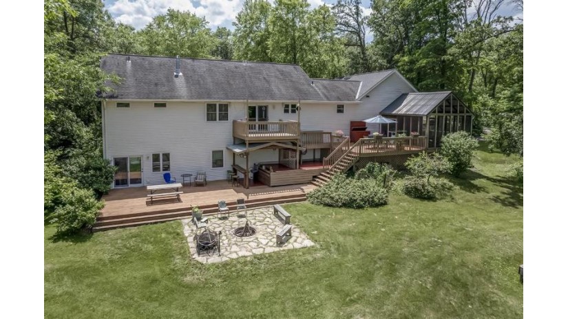 W8202 Kent Rd Dekorra, WI 53955 by Berkshire Hathaway Homeservices True Realty $484,900