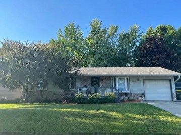 840 Broadway St, Prairie Du Sac, WI 53578