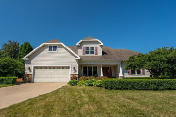 637 Meadow Mist Ct, Deerfield, WI 53531