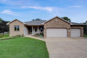 6102 Cottontail Tr, Madison, WI 53718