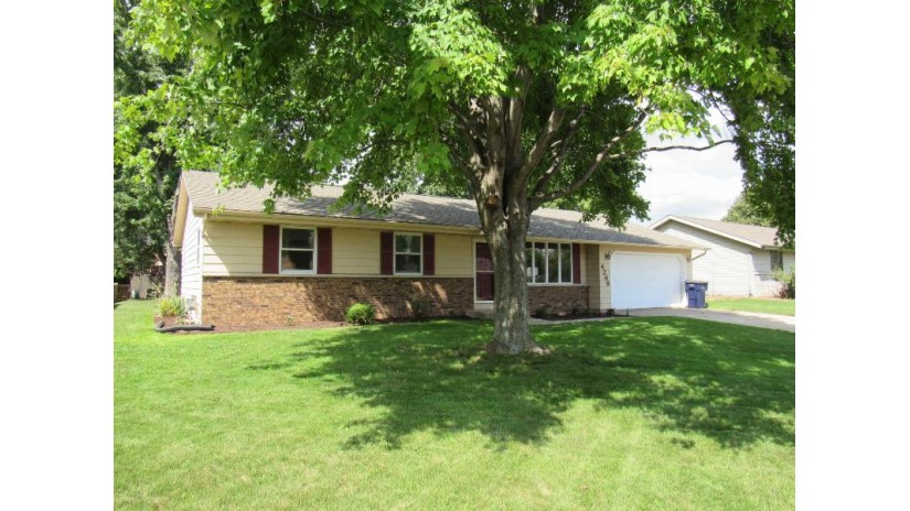 4269 Chadswyck Dr Janesville, WI 53546 by Century 21 Affiliated - Off: 608-756-4196 $259,900