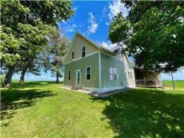 N4664 840th St, Ellsworth, WI 54011