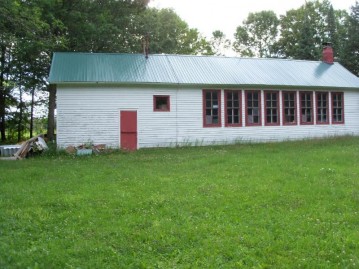 N6528 Pioneer Rd, Catawba, WI 54515