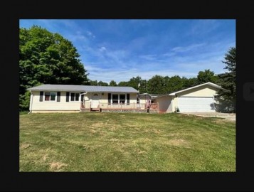 7959 Ziolkowski Rd, Armstrong Creek, WI 54103