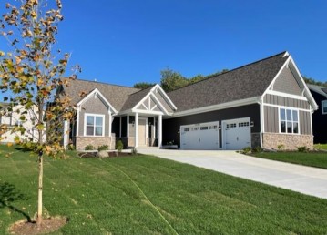 W237N6946 Ancient Oaks Ct, Sussex, WI 53089