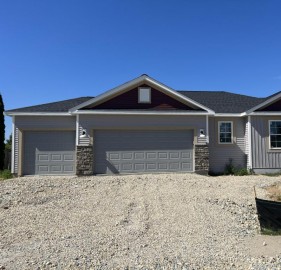 217 Wollet Dr, Fort Atkinson, WI 53538