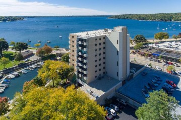 101 Broad St 402, Lake Geneva, WI 53147-2064