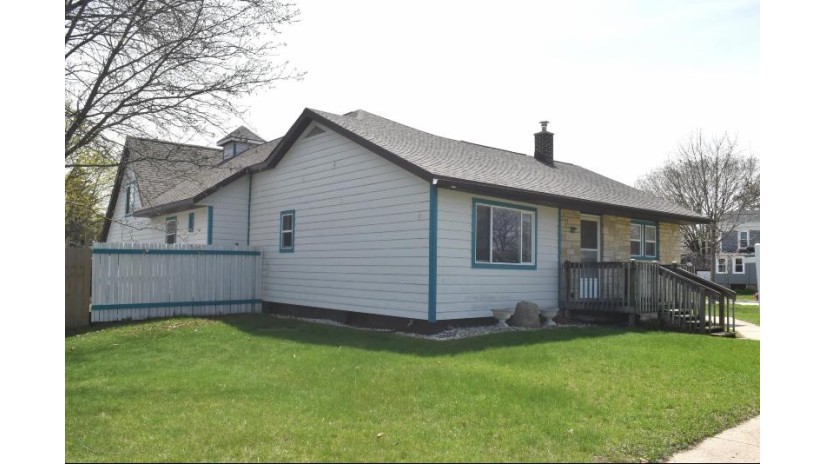 3023 Graydon Ave East Troy, WI 53120 by RE/MAX Newport $234,900