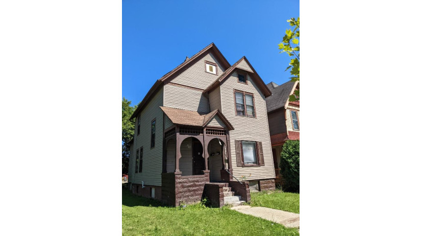 2368 N 1st St A Milwaukee, WI 53212 by McKenna Real Estate LLC $154,900