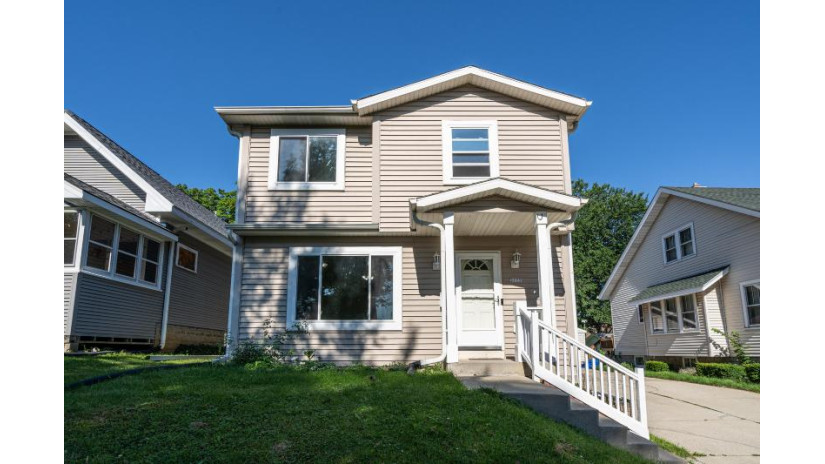 2173 S 86th St West Allis, WI 53227 by Aashram Realty $309,000