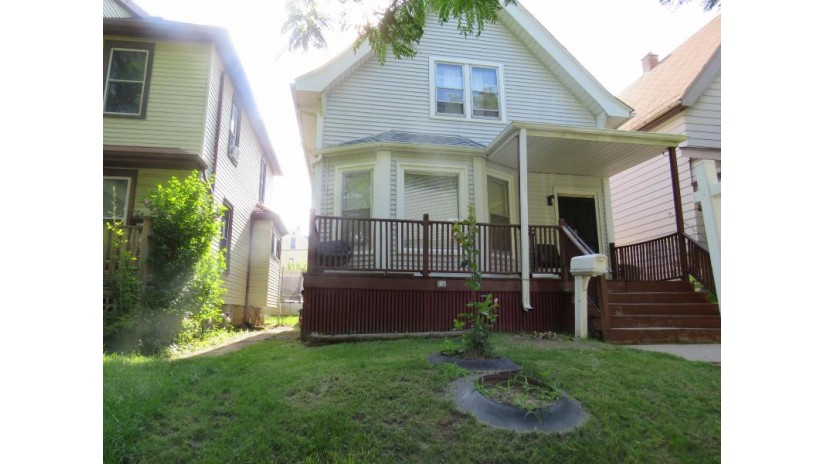 1256 S 36th St Milwaukee, WI 53215 by Homestead Realty, Inc $160,000