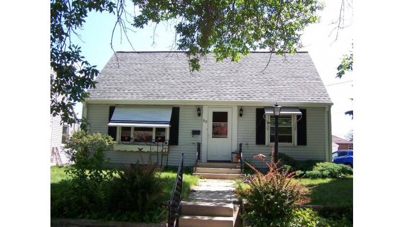 1313 S 20th St Sheboygan, WI 53081 by Schreiber Company, LLC $144,900