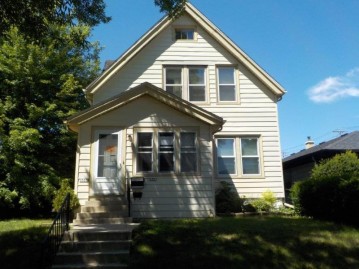 2327 S 62nd St, West Allis, WI 53219-2142