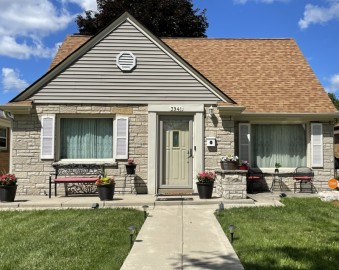 3941 N 64th St, Milwaukee, WI 53216-2114