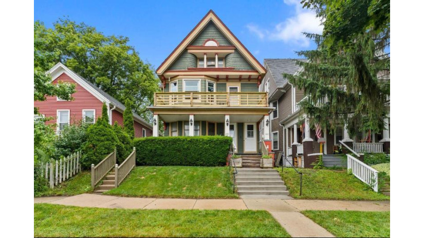 2645 N Booth St 2647 Milwaukee, WI 53212 by Mahler Sotheby's International Realty $290,000