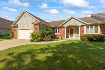 2729 Sandra Ln, Waukesha, WI 53188-2024