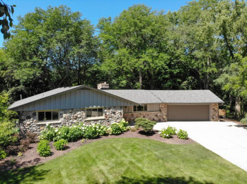 2445 Brook Springs Dr, Brookfield, WI 53005-4402