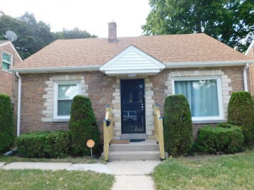 4347 N 51st Blvd, Milwaukee, WI 53216-1321