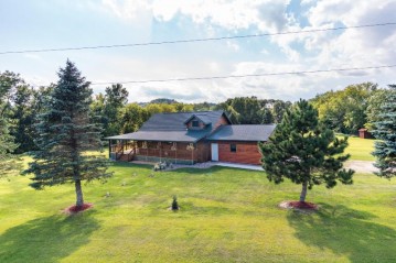 N8985 Hippler Hill Rd, Farmington, WI 54644-9438