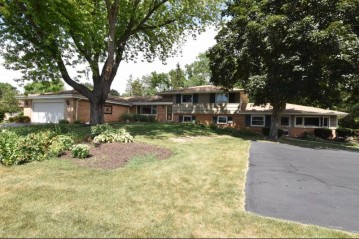 14860 W Burleigh Rd, Brookfield, WI 53005-2913