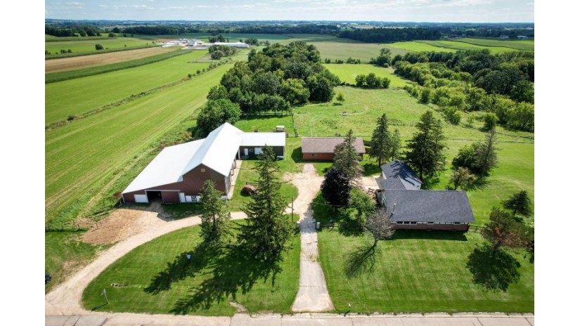 W3839 State Road 33 Hubbard, WI 53032 by Compass RE WI-Northshore $495,000