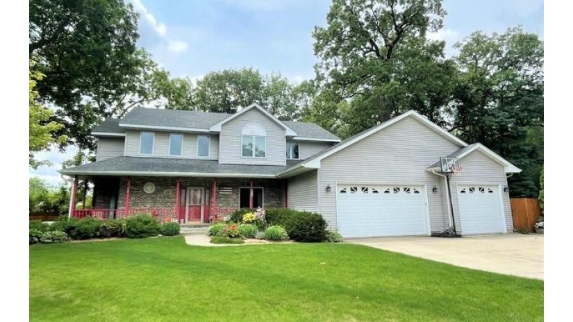 109 Katie Dr Salem Lakes, WI 53170 by RE/MAX Advantage Realty $425,000