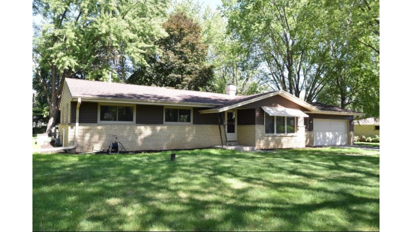 14640 Cameron Dr Lowr Brookfield, WI 53005 by M3 Realty $324,975