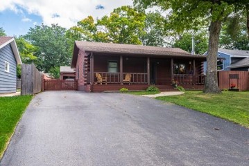 6717 236th Ave, Paddock Lake, WI 53168-9623