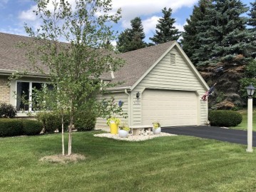 N98W17764 Sherwood Ct, Germantown, WI 53022-4671