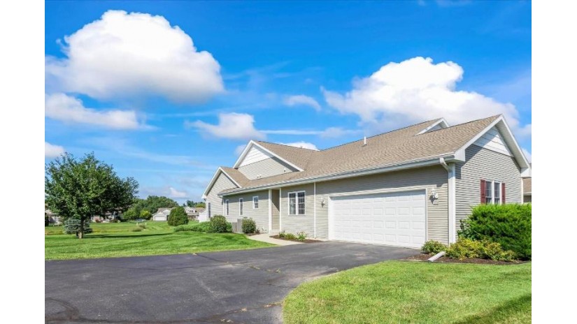 328 E Amber Dr Whitewater, WI 53190 by Platner Realty $314,900