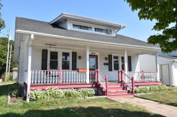 2510 69th St, Kenosha, WI 53143-5204