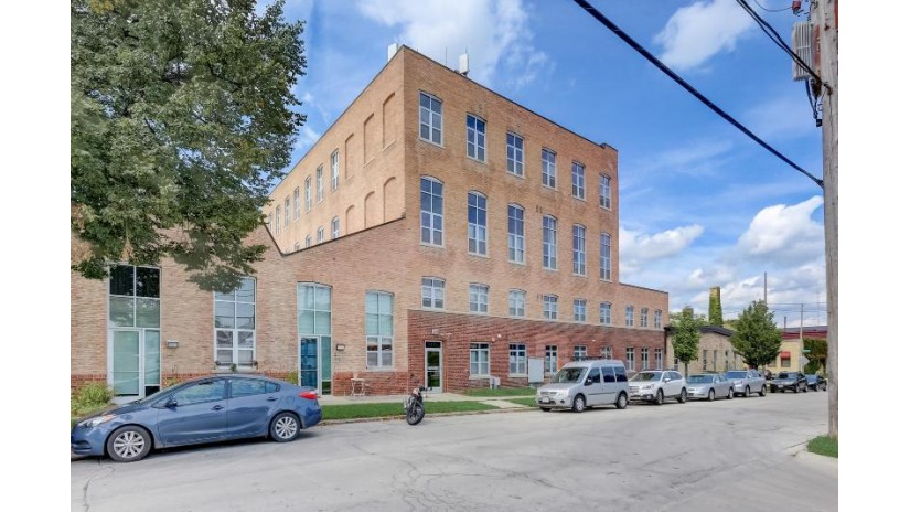 3059 N Weil St 306 Milwaukee, WI 53212 by Redfin Corporation $219,900