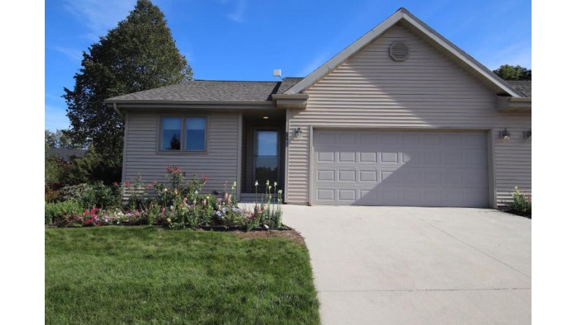 1165 Robins Nest Ct New Holstein, WI 53061 by Premier Properties Realty, LLC $234,900