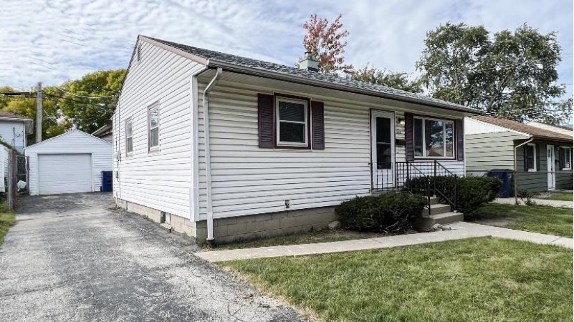431 S 88th St Milwaukee, WI 53214 by Berkshire Hathaway HomeServices Metro Realty $1,400