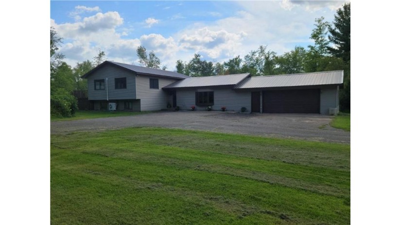 16 South Horseshoe Drive Turtle Lake, WI 54889 by Dane Arthur Real Estate Agency/Turtle Lake $279,900