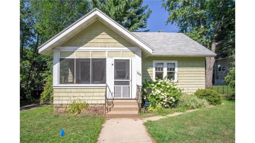 1222 Main Street Eau Claire, WI 54701 by Property Shoppe Realty Llc $175,000