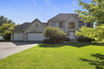 8461 N Pheasant Trail, Stillman Valley, IL 61084