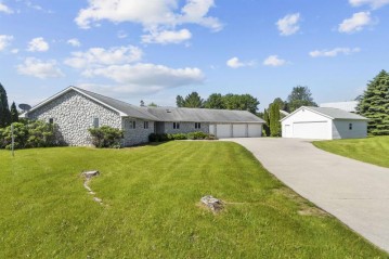 9431 Reifs Mills Road, Kossuth, WI 54247